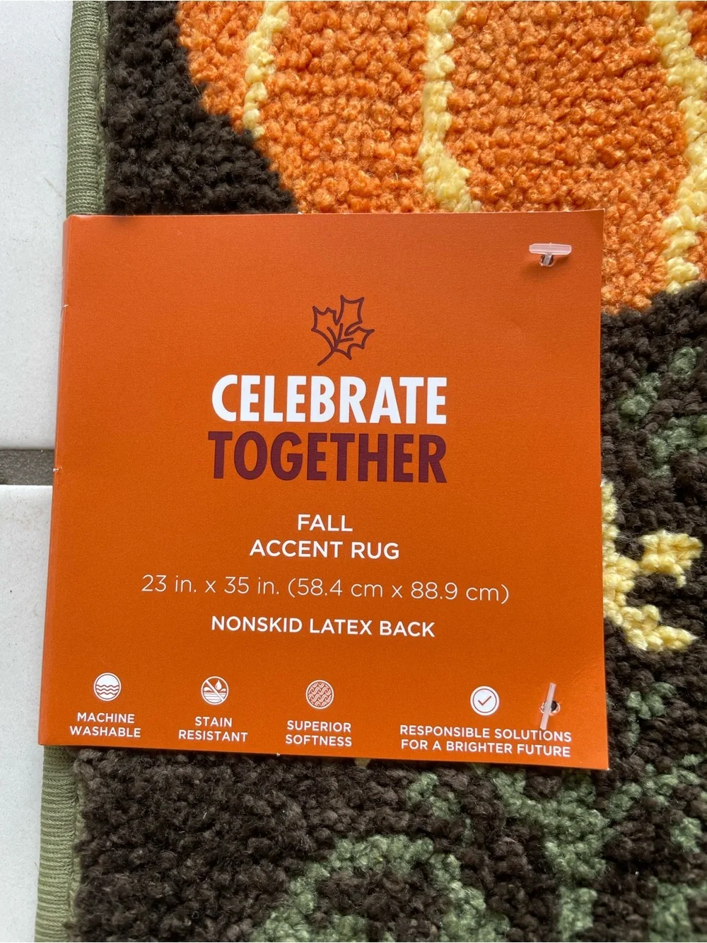 New Autumn Pumpkin Fall Accent Rug 23 in. x 35 in. -Orange and Green